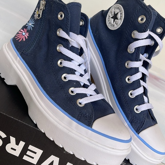 Converse WMNS CTAS A06342C
CTAS LUGGED LIFT H NAVY/LT BLUE /WHITE
Platform Snkrs - Picture 8 of 16